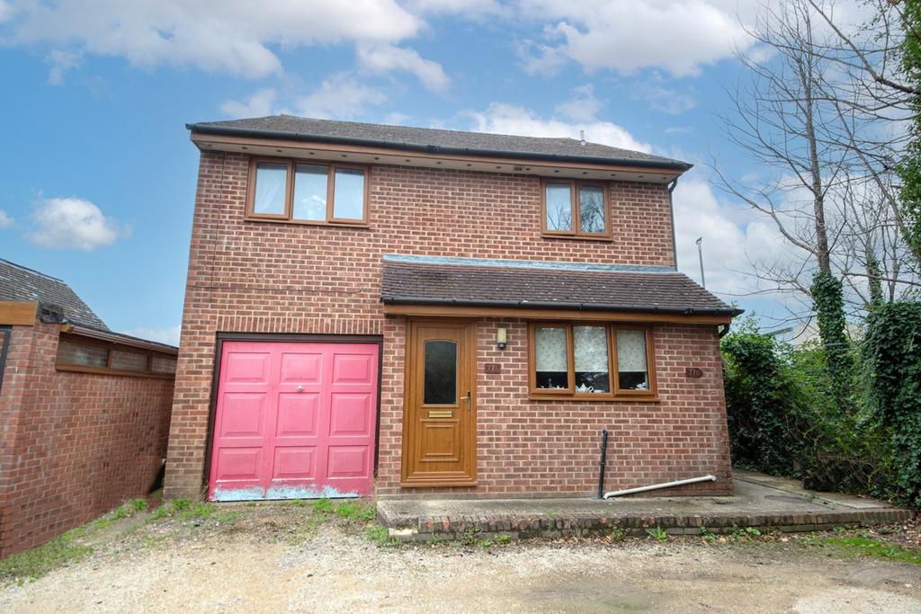 Turnpike Road, Newbury, RG14 1 bed apartment for sale £175,000