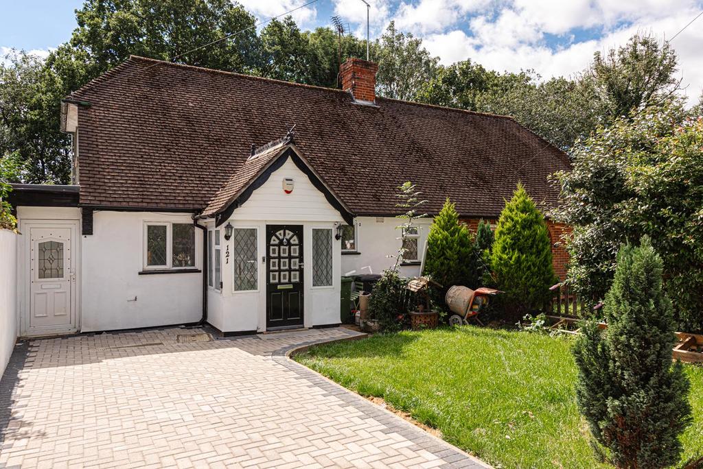 The Greenway, Epsom 4 bed semidetached house for sale £590,000