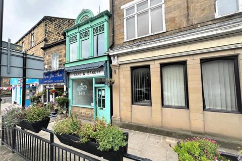 Retail property (high street) to rent, Manor Square, Otley