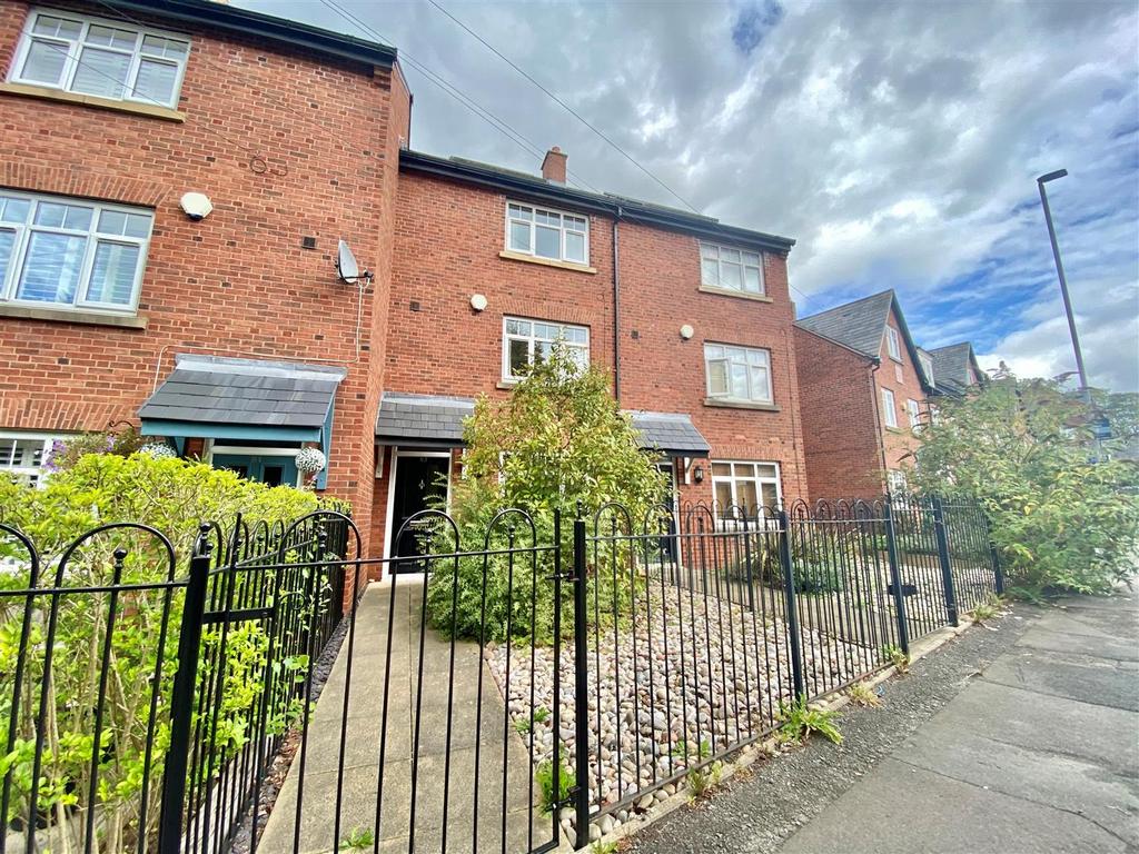 Buxton Road, Macclesfield, Cheshire 4 bed townhouse £295,000