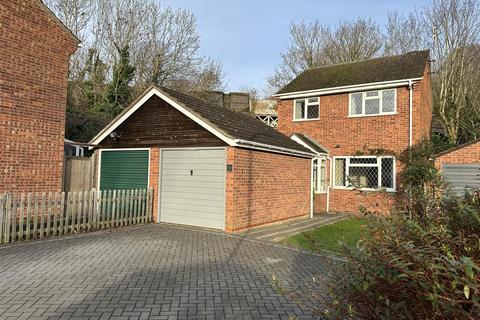 3 bedroom detached house for sale, The Deer Leap, Kenilworth  *VACANT & NO UPWARD CHAIN*