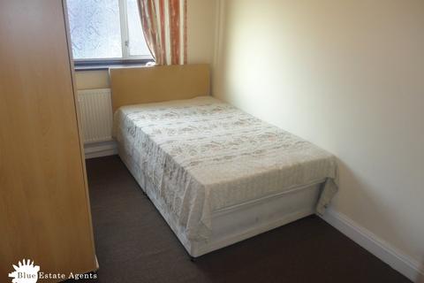 undefined, Wentworth Road, Southall, UB2