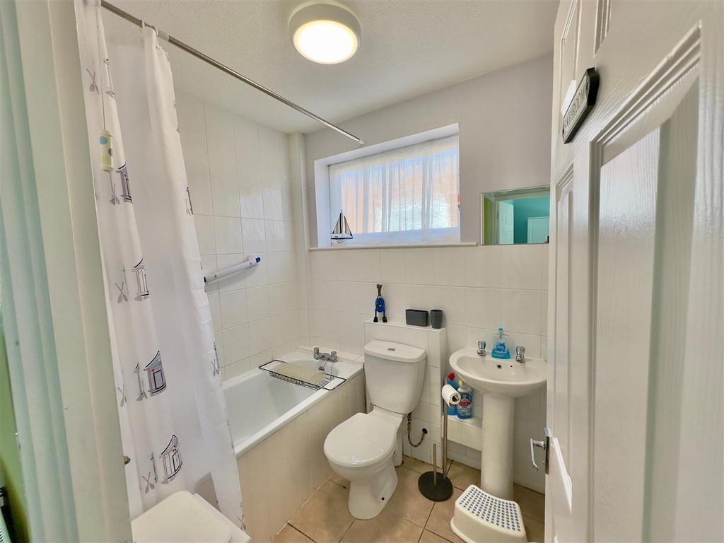 Bathroom.jpg