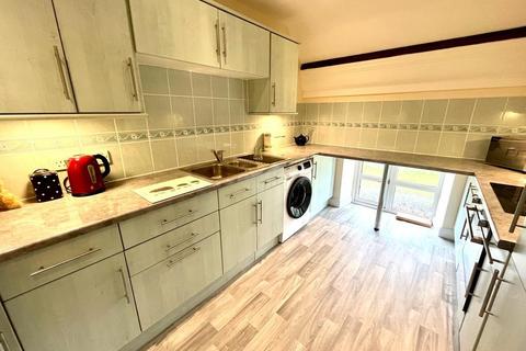 2 bedroom apartment to rent - Middle Street, Corringham, Gainsborough