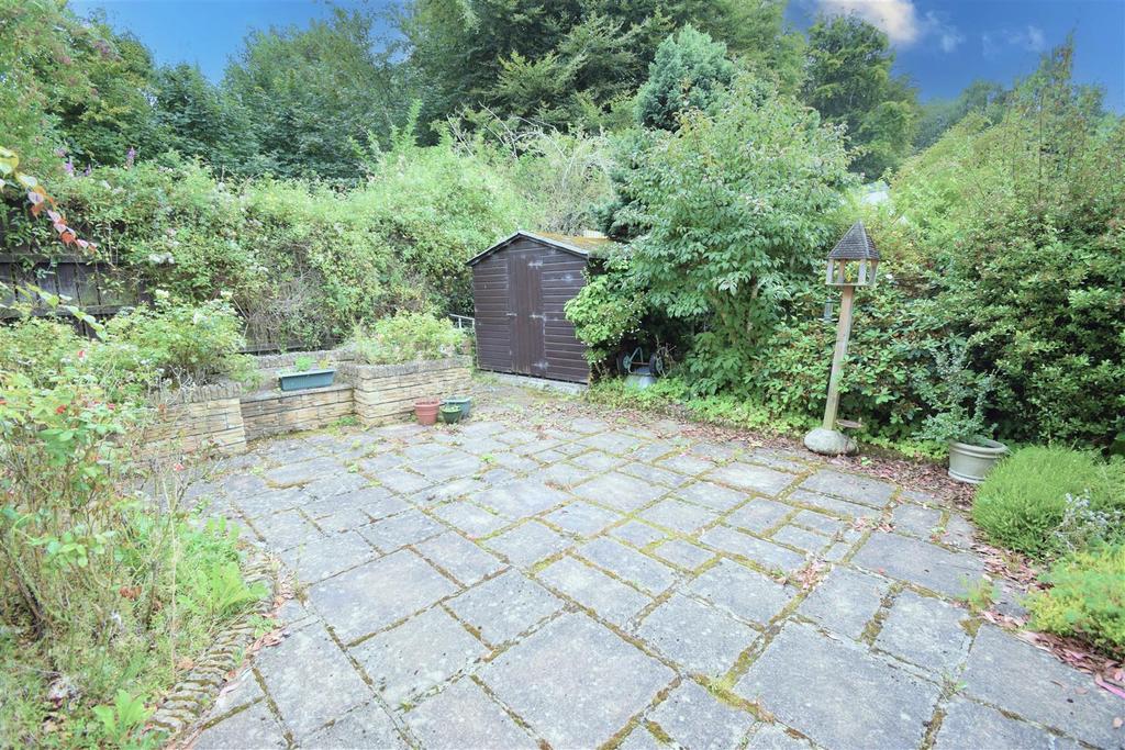 REAR GARDEN.jpg