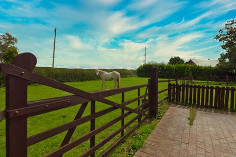 3 bedroom property with land for sale, 90 Sutton Spring Wood, Temple Normanton, Chesterfield, Derbyshire