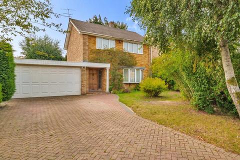 15 Fox Covert, Lightwater, GU18 5TU