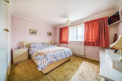 15 Fox Covert, Lightwater, GU18 5TU