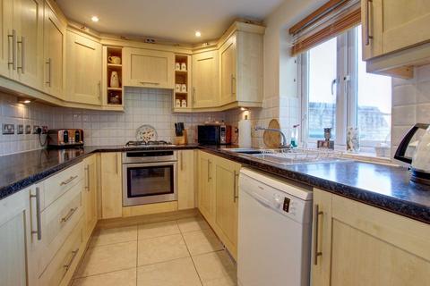 3 bedroom terraced house for sale, Birch Close, Charlton Marshall