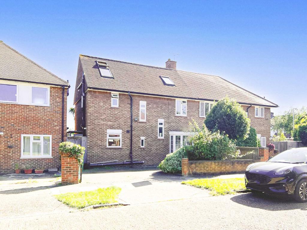 Beechcroft Avenue, New Malden 5 bed semidetached house for sale £880,000