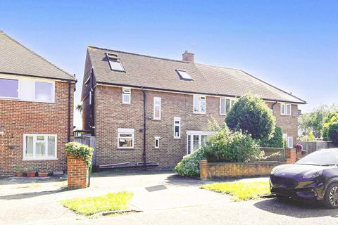 107 Beechcroft Avenue, New Malden, KT3 3EE