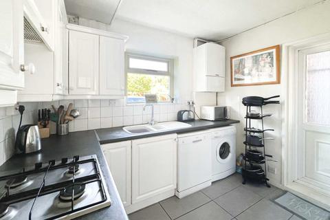 107 Beechcroft Avenue, New Malden, KT3 3EE
