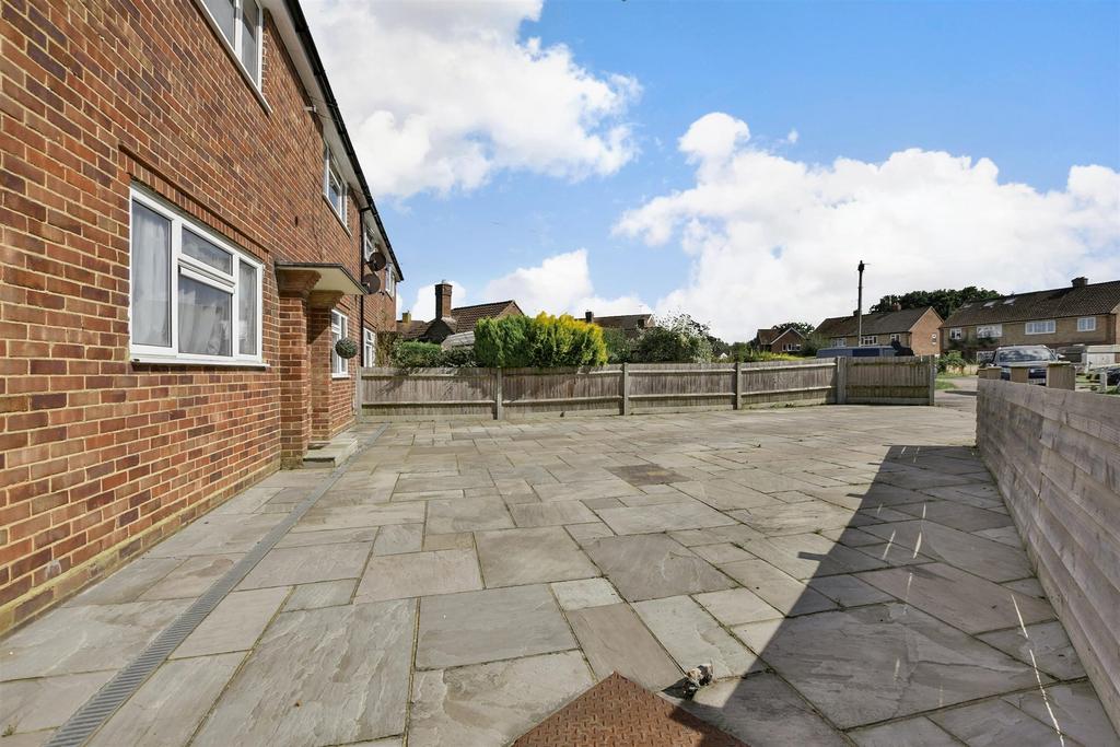 Driveway/Parking