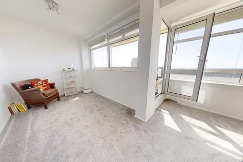 2 bedroom flat to rent, 251-255 Kingsway, Hove, BN3