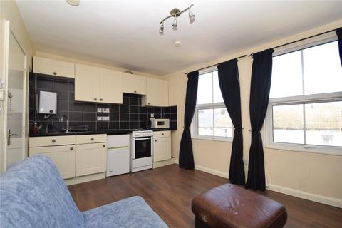 6 Dean Road, Scarborough, YO12 7SN