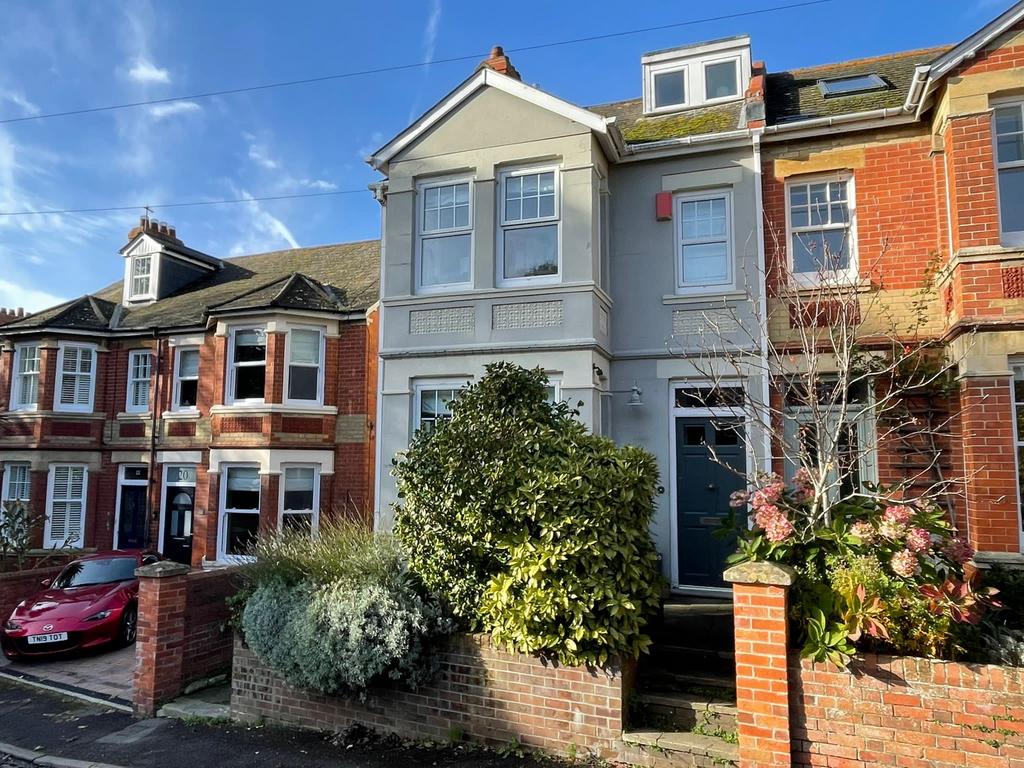 Old Castle Road, Weymouth 4 bed semidetached house £500,000