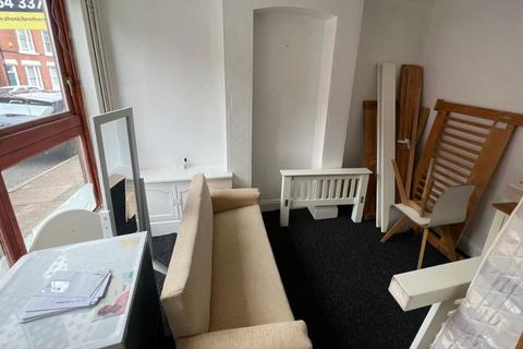 3 bedroom terraced house for sale - 100 Hartopp Road, Clarendon Park, Leicester, LE2 1WF