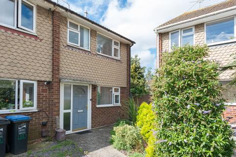 12 Highbury Gardens, Ramsgate, CT12 6QG
