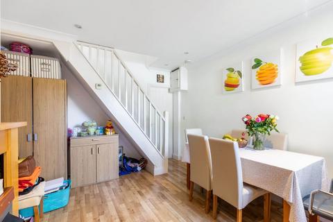2 bedroom cottage for sale, Farnell Road, Staines-upon-Thames, TW18