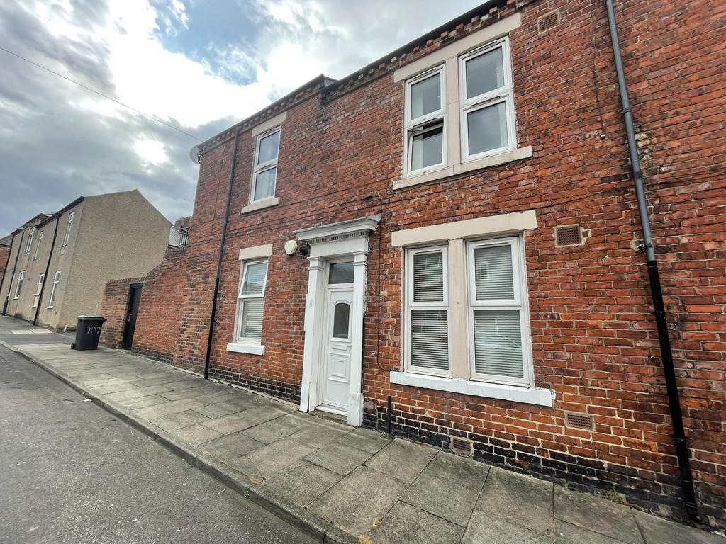 Bertram Street, Laygate, South Shields, Tyne & Wear, NE335PQ 3 bed