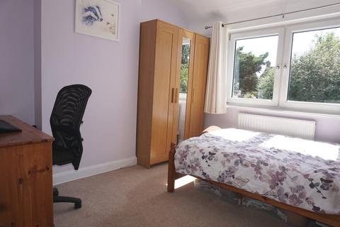 58 Rhodrons Avenue, Chessington, KT9 1AZ