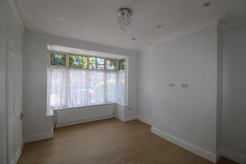 4 bedroom terraced house to rent, Wellington Road, Enfield, EN1