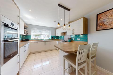 2 bedroom detached house for sale - Roedean Close, Folkestone, CT19