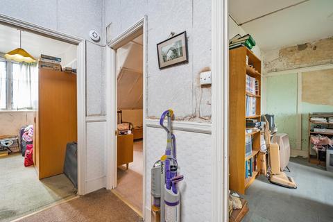 104 Croydon Road, London, SE20 7AB