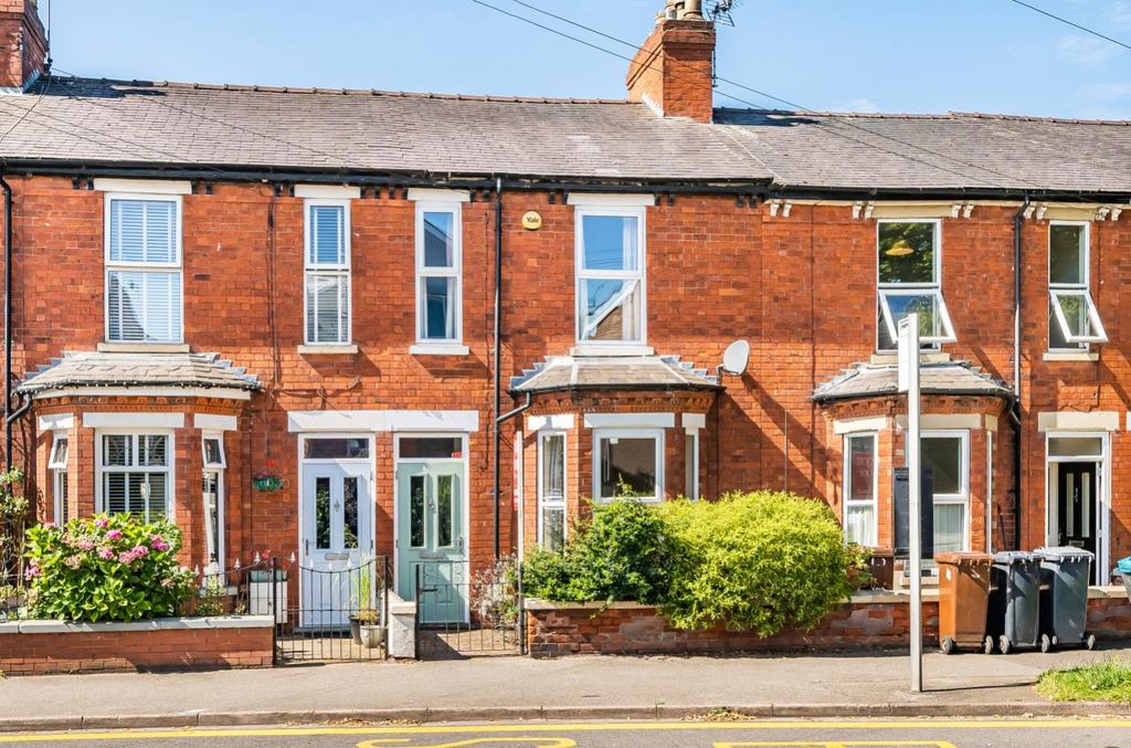Burton Road, Lincoln, LN1 3 bed terraced house for sale £240,000