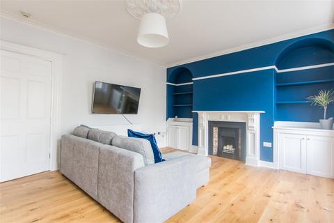 1 bedroom flat for sale, Arlington House, Town Centre, Bath Road Cheltenham Gl53