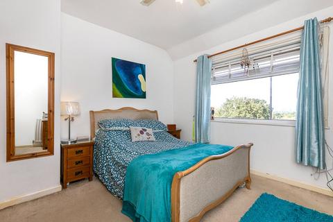 600 Downham Way, Bromley, BR1 5HW