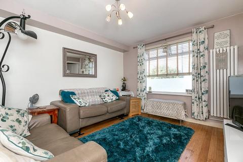 600 Downham Way, Bromley, BR1 5HW