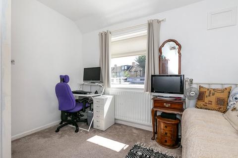 600 Downham Way, Bromley, BR1 5HW
