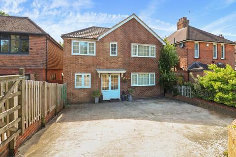 4 bedroom detached house to rent, Maidstone Road Road, Ashford, TN24