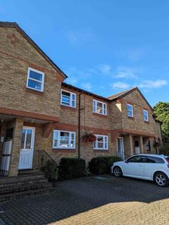 2 bedroom flat to rent, WINDSOR, FAWCETT ROAD