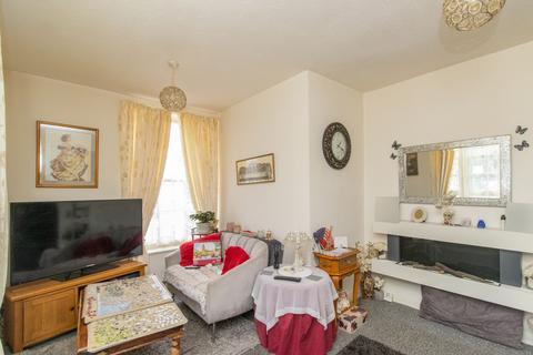 2 bedroom flat for sale - Market Place, Margate, CT9