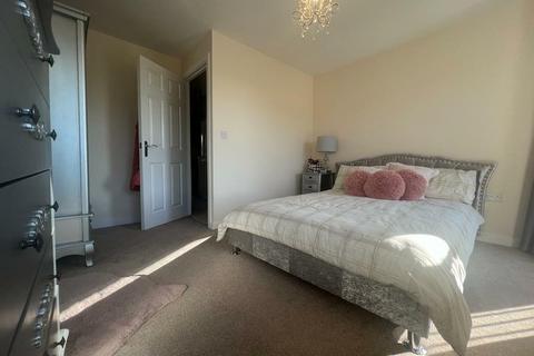 3 bedroom townhouse to rent, Elmwood Park Mews, Newcastle Upon Tyne NE13