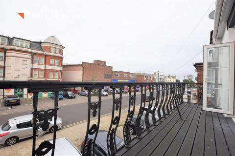 2 bedroom flat for sale, Agate Road, Clacton-on-Sea