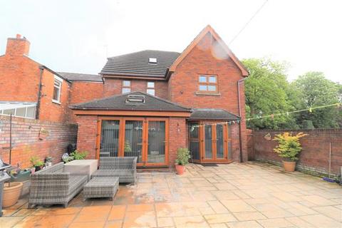 5 bedroom detached house to rent, Chamberlain House, New Street, Haslington, CW1