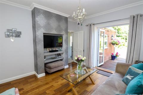 4 bedroom detached house for sale - Reading Road South, Fleet GU52