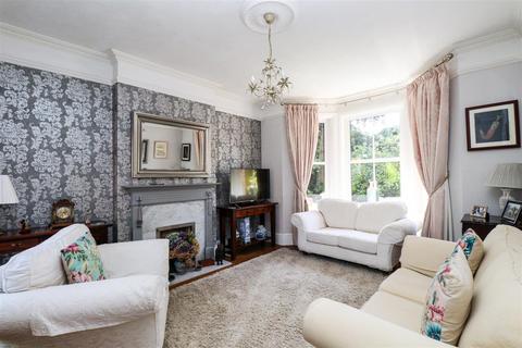 4 bedroom detached house for sale, Reading Road South, Fleet GU52