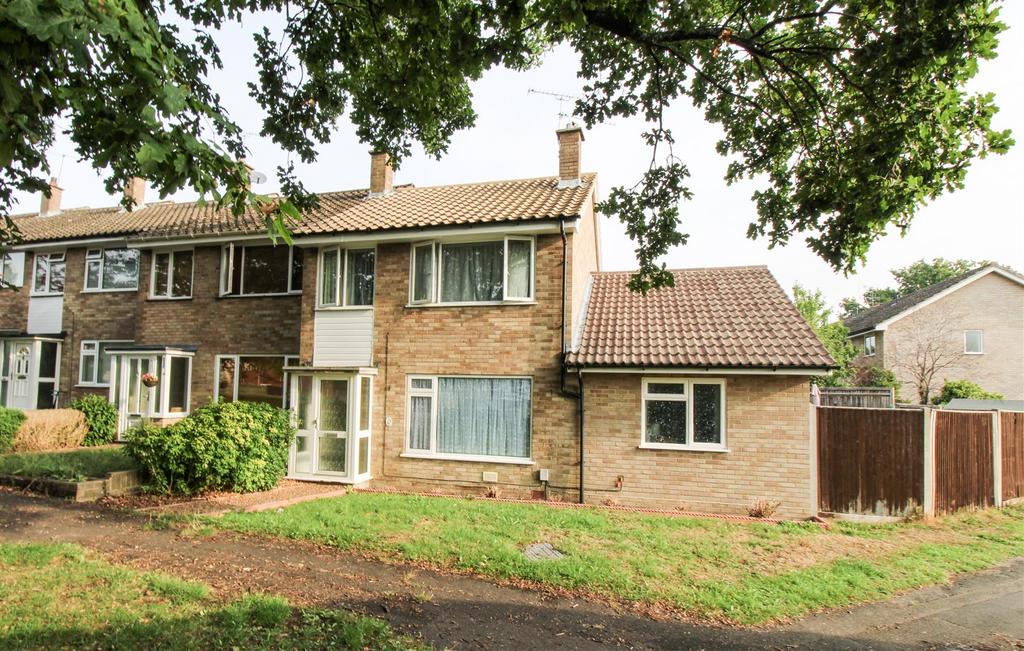 Portland Drive, Fleet GU52 5 bed end of terrace house for sale £400,000