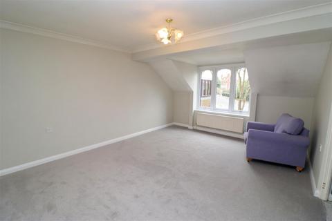 2 bedroom apartment for sale, Salisbury Road, Farnborough GU14