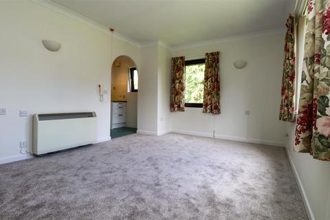 1 bedroom apartment for sale - Homepark House, South Street, Farnham GU9