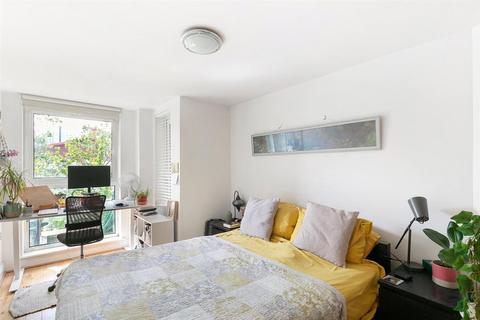 2 bedroom flat for sale, Anchor House, Smugglers Way, London
