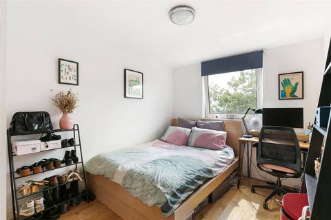 2 bedroom flat for sale, Anchor House, Smugglers Way, London