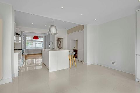 93 Bronson Road, London, SW20 8DZ