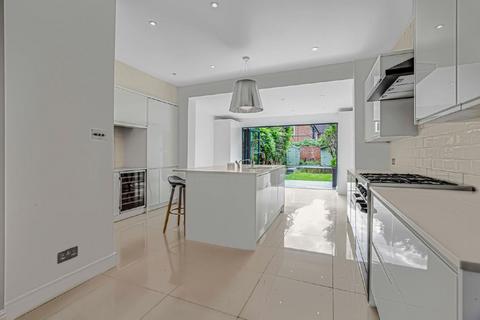 93 Bronson Road, London, SW20 8DZ