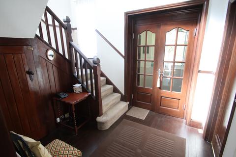 30 Ashcombe Gardens, Weston-super-mare, BS23 2XB