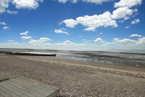 Chalet for sale, Victoria Esplanade, CO5